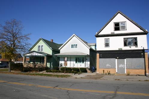 304, 306 & 308 Paderewski Drive (picture Nov. 2010)